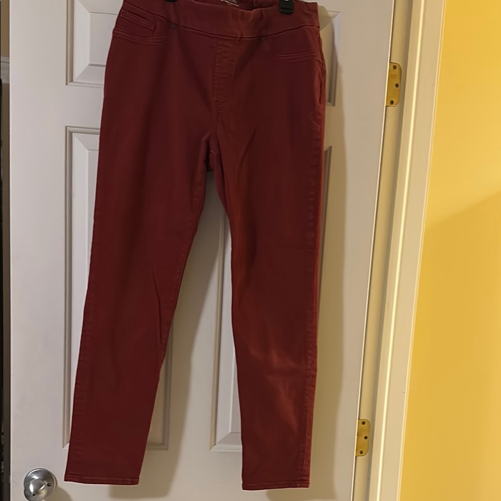 Chico’s Pull-on Jeggings size 1.5